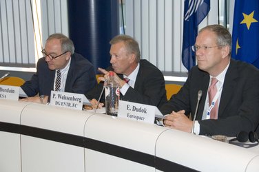 J.J. Dordain (ESA), P. Weissenberg (EC) and E. Dudok (Eurospace)