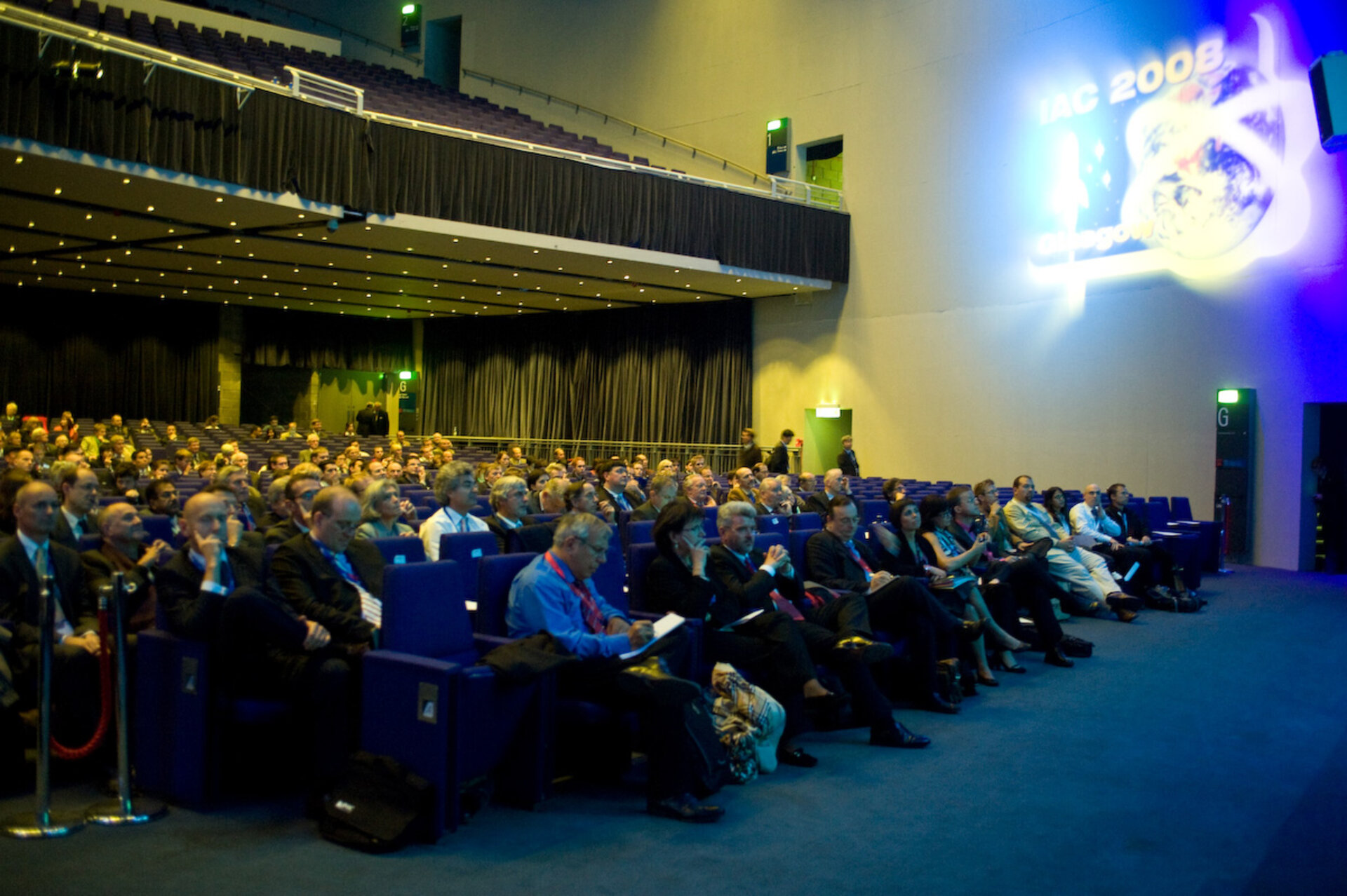 The auditorium for Jean-Jacques Dordain's highlight public lecture 'Celebrating the tenth anniversary of ISS' at IAC 2008