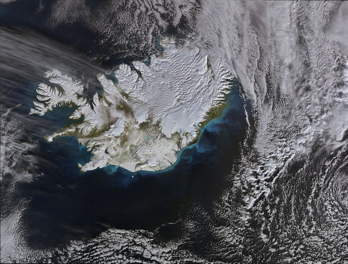 Iceland_covered_in_snow_node_full_image_2.jpg