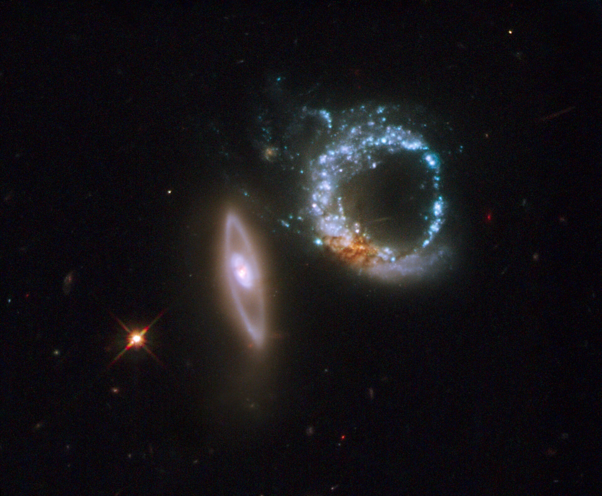 As galáxias em interacção Arp 147