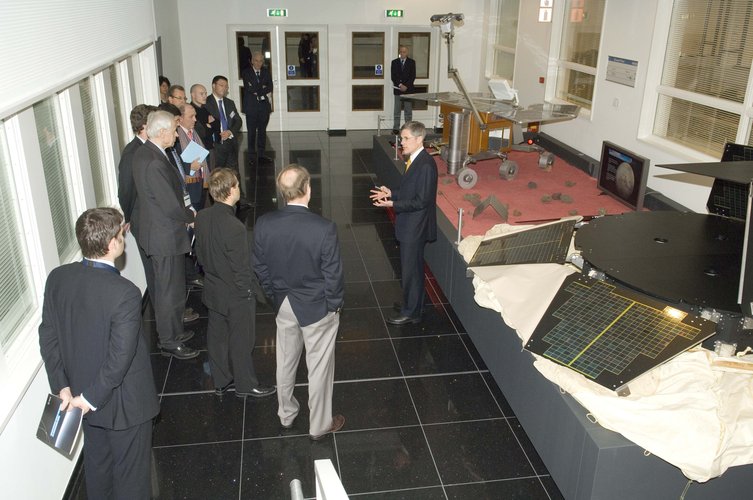Ministerial Council delegates, visiting ESTEC in Noordwijk, see a model of ESA's ExoMars rover, 24 November 2008