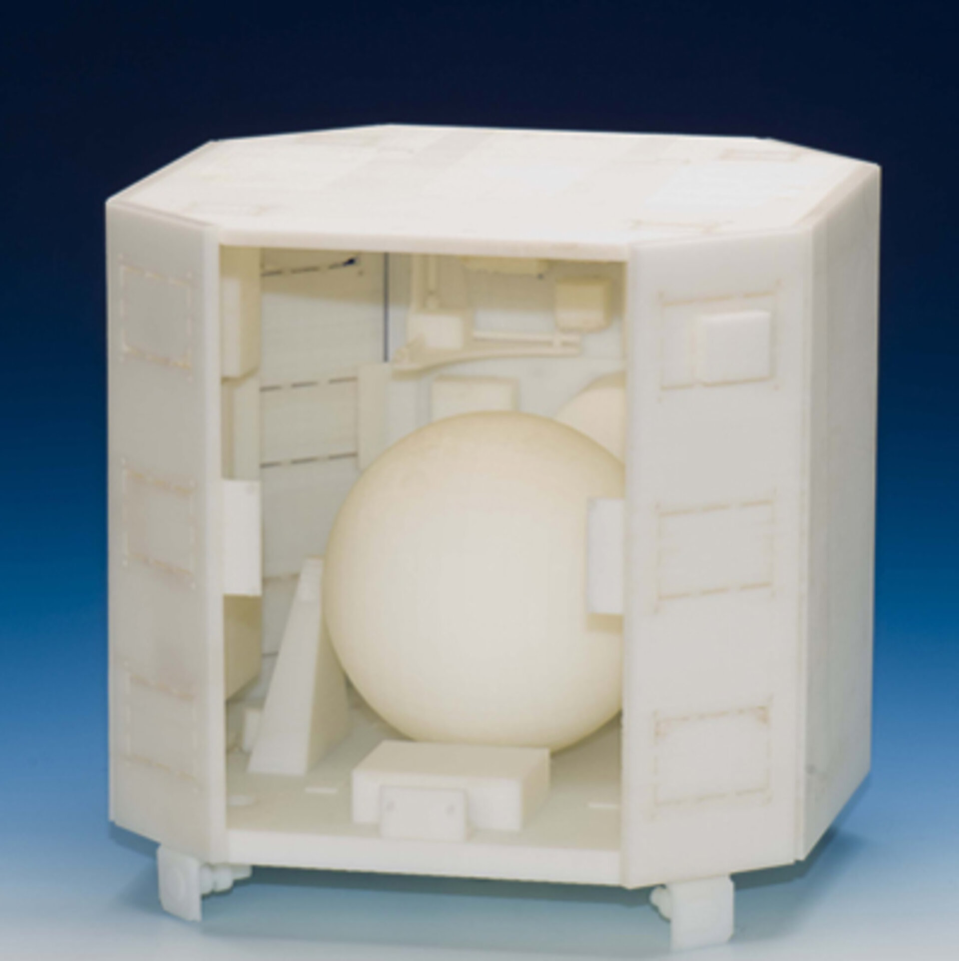 1:2 Scale Model of Nanosat pre-phase A designed in CDF