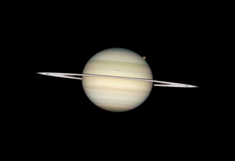 Saturno con l'anello