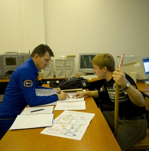 Soyuz system training for Paolo Nespoli at Star City