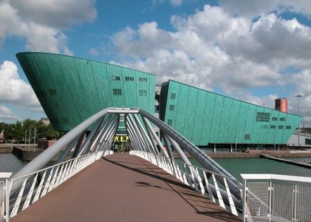 Science center NEMO aan het IJ in Amsterdam