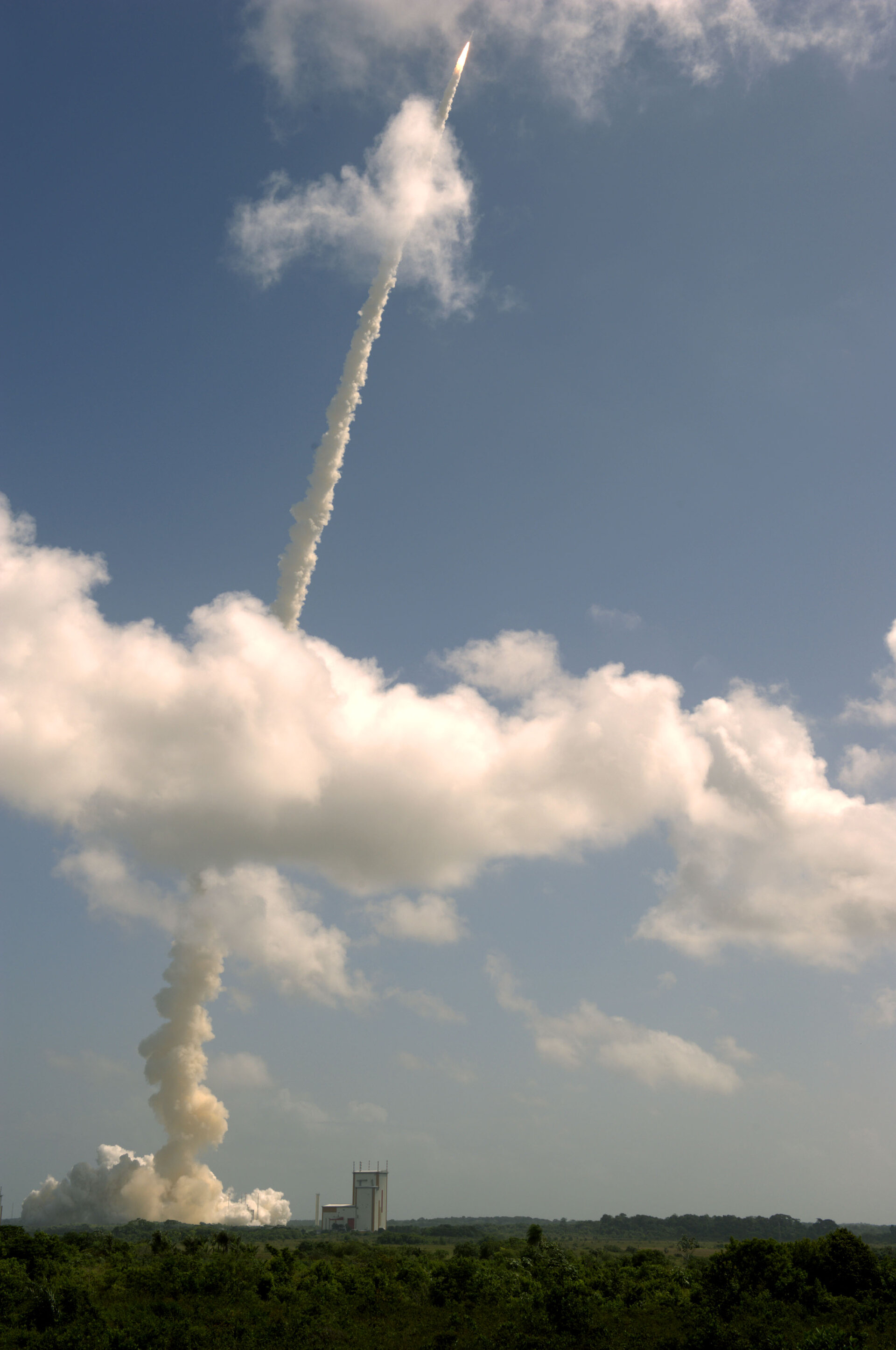 Ariane 5 lift off