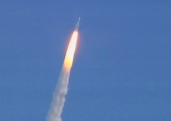 Ariane 5 lifts off with Herschel and Planck on board