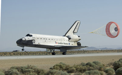 Atlantis landning på Edwards Air Force Base i Kalifornien.