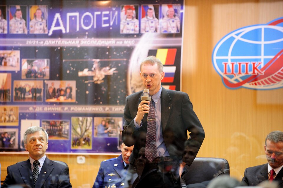 ESA astronaut Frank De Winne talks during the State Commission meeting to approve the Soyuz launch