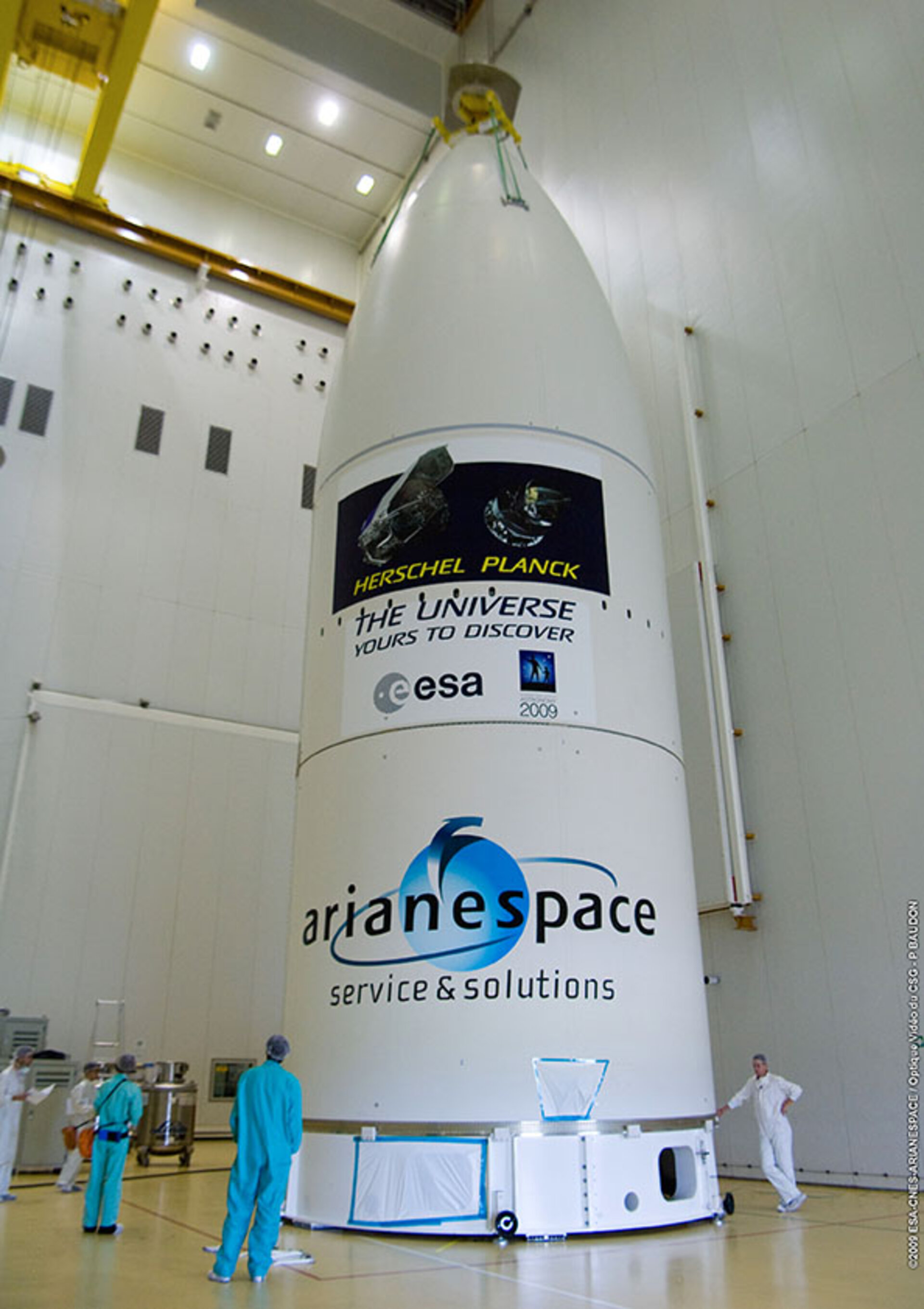 Herschel y Planck bajo la carena del Ariane 5
