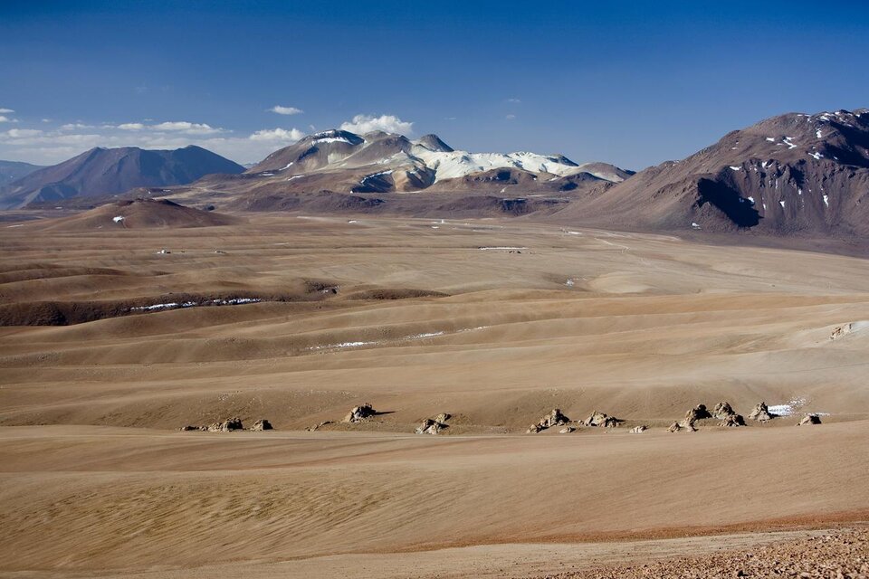 ALMA ligger på rekordhöga 5 000 meters höjd i de chilenska Anderna.
