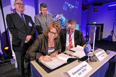 Signature of the study contract for ARV with EADS Astrium