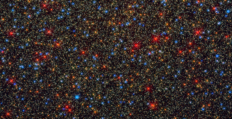 Hubble muestra una miríada de estrellas en un cúmulo de alta densidad