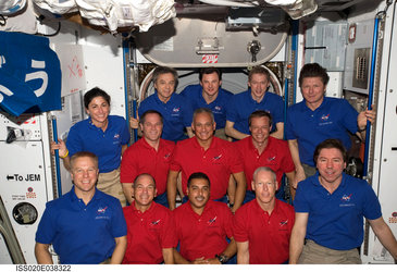 Joint portrait STS-128 and ISS Expedition 20 crews