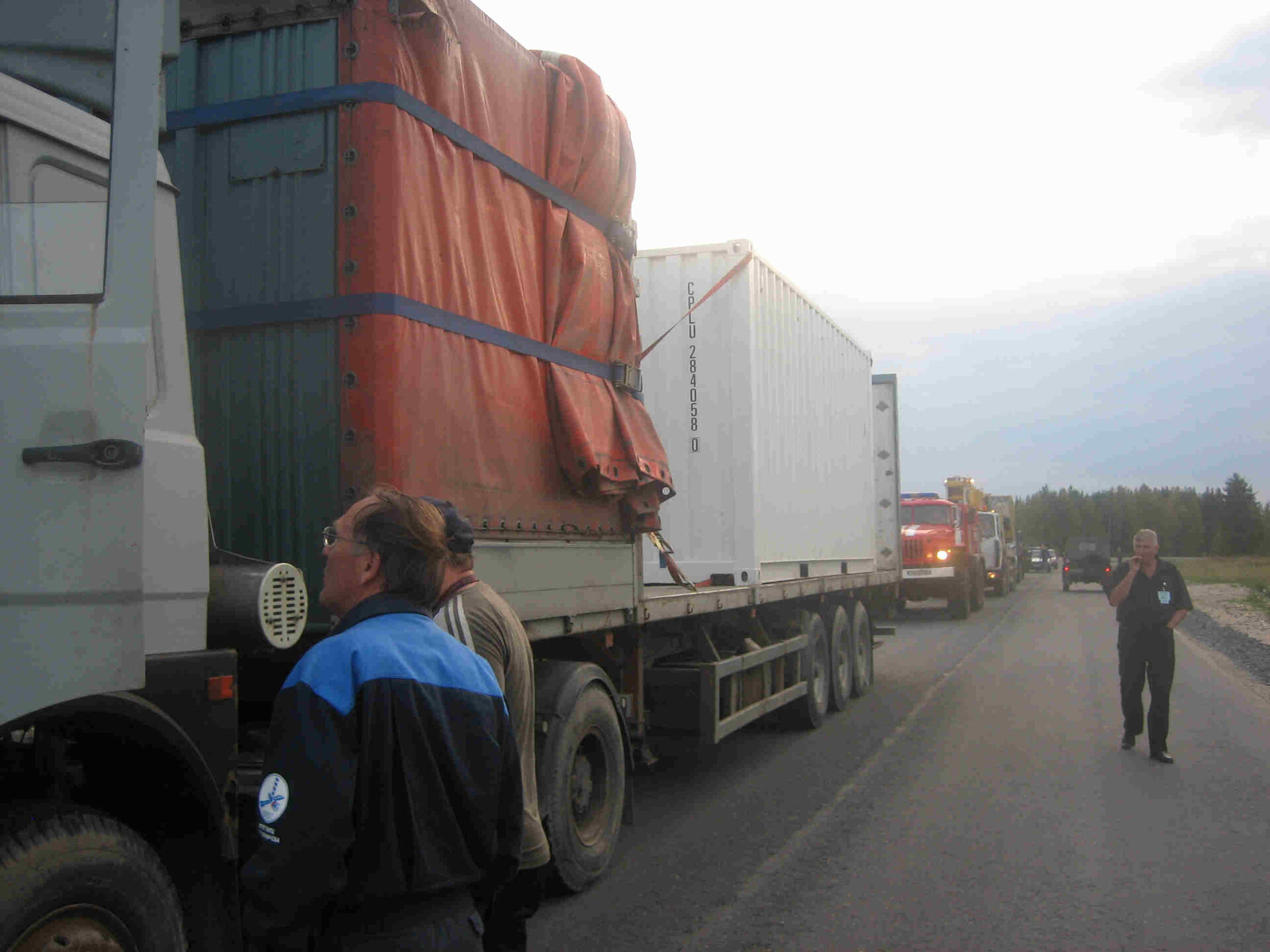 Transport of Proba-2 container to the MIK
