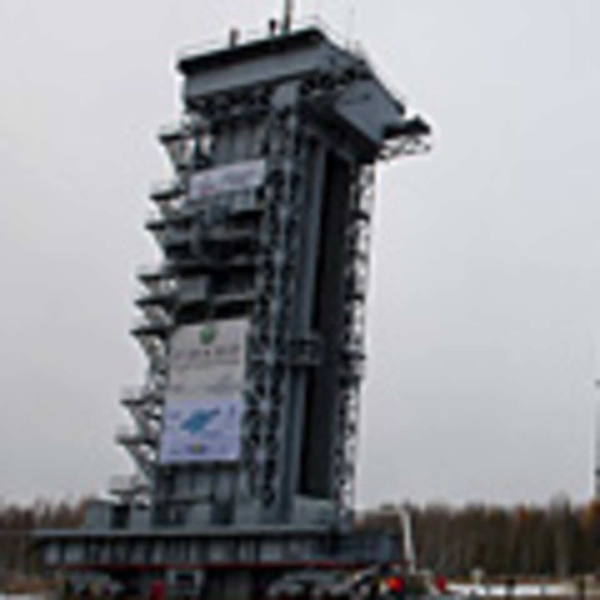 SMOS Proba-2 launch tower