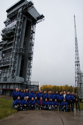 SMOS team in front of launch tower