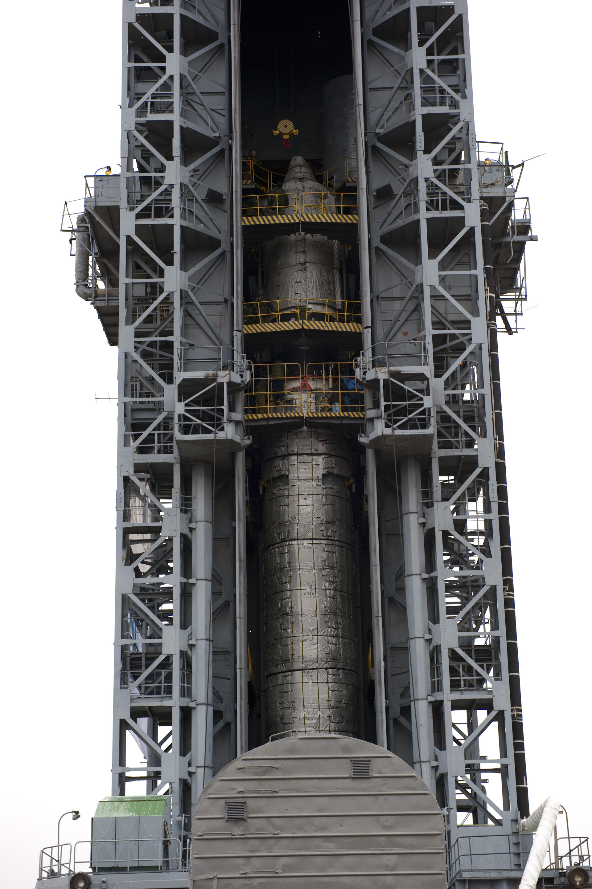 Upper composite in launch tower