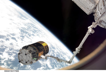 Canadarm2 unberths the Japanese H-II Transfer Vehicle