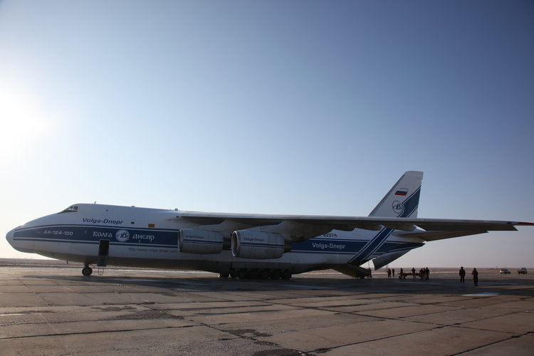 Starting to unload at Baikonur