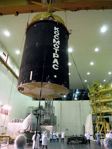 Moving the space head module onto trolley