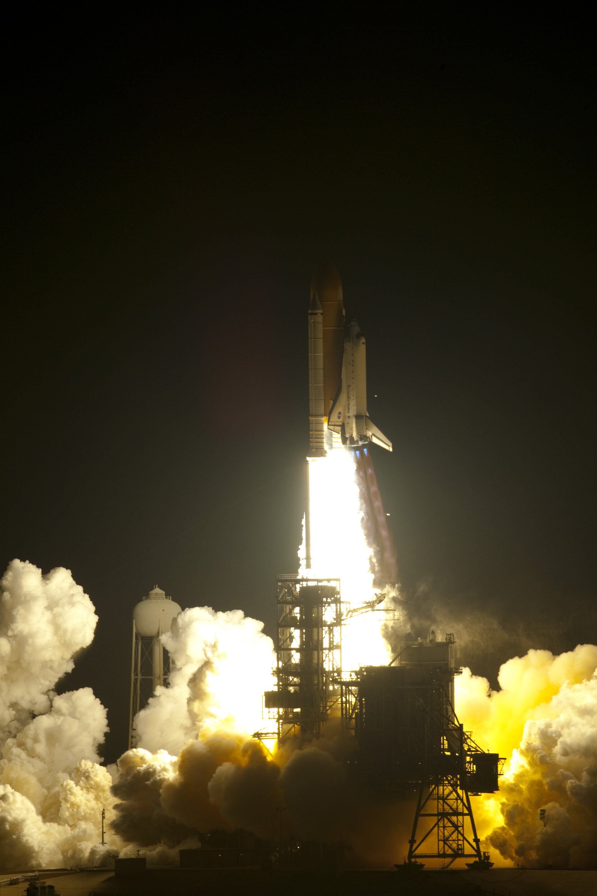Start kosmického raketoplánu Endeavour