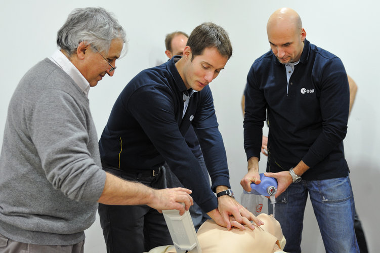 Thomas Pesquet and Luca Parmitano during training