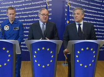 From left to right: Frank de Winne, Jean-Jacques Dordain and Antonio Tajani