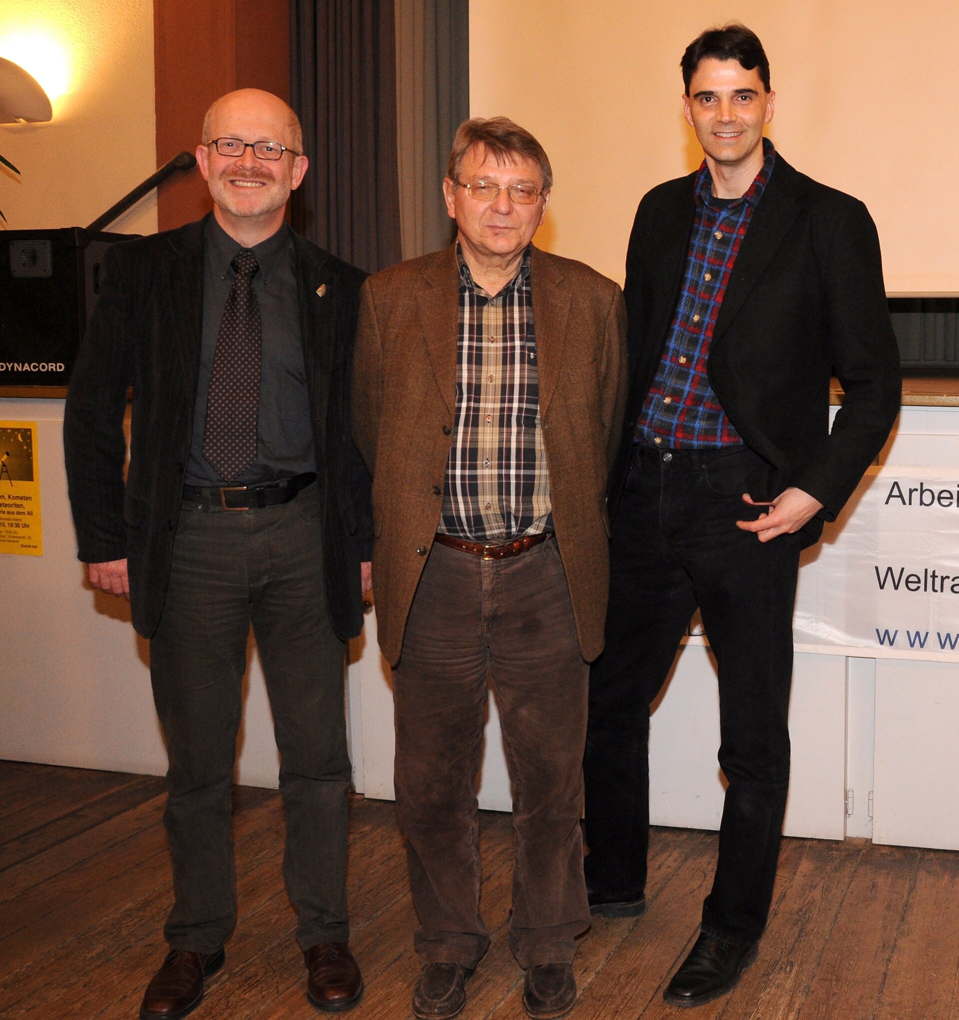 Walter Flury (m) mit den Entdeckern "seines" Asteroiden Rainer Kresken (li.) und Matthias Busch