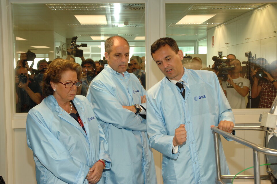 Presentación del laboratorio a las autoridades Valencianas