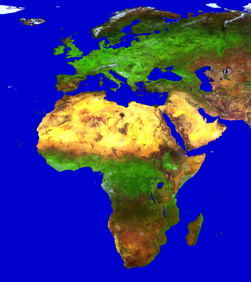 Partenariat Europe-Afrique pour les applications spatiales. Cette photo des deux continents a été réalisée à partir des  images