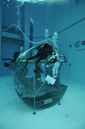 Thomas Pesquet during training in the Neutral Buoyancy Facility at EAC