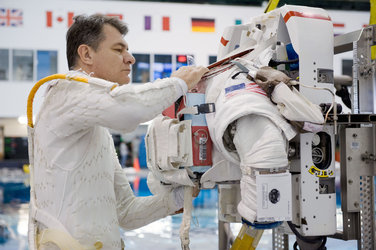 Paolo Nespoli at EVA training