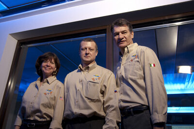 Astronauts Catherine Coleman, Dmitri Kondratyev and Paolo Nespoli at Columbus Control Centre