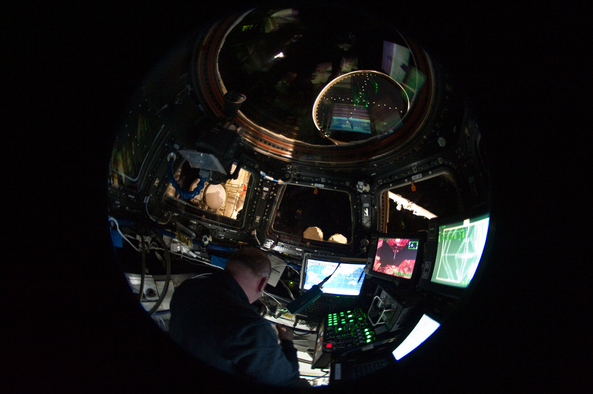 Windows and computers in the Cupola