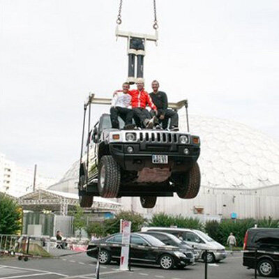 Hummer hanging in high-tech jeans