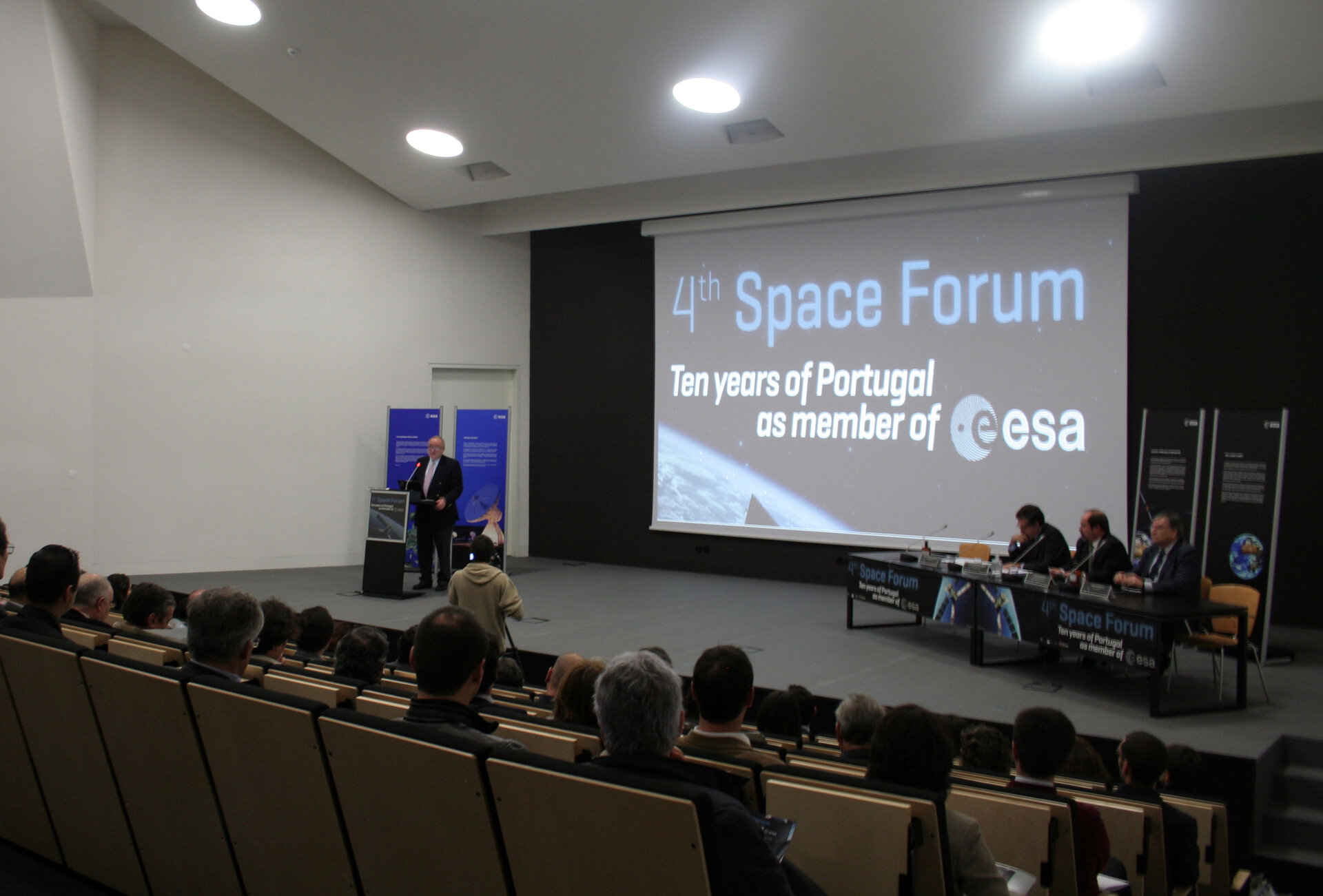 Opening ceremony of the Fourth Space Forum in Lisbon