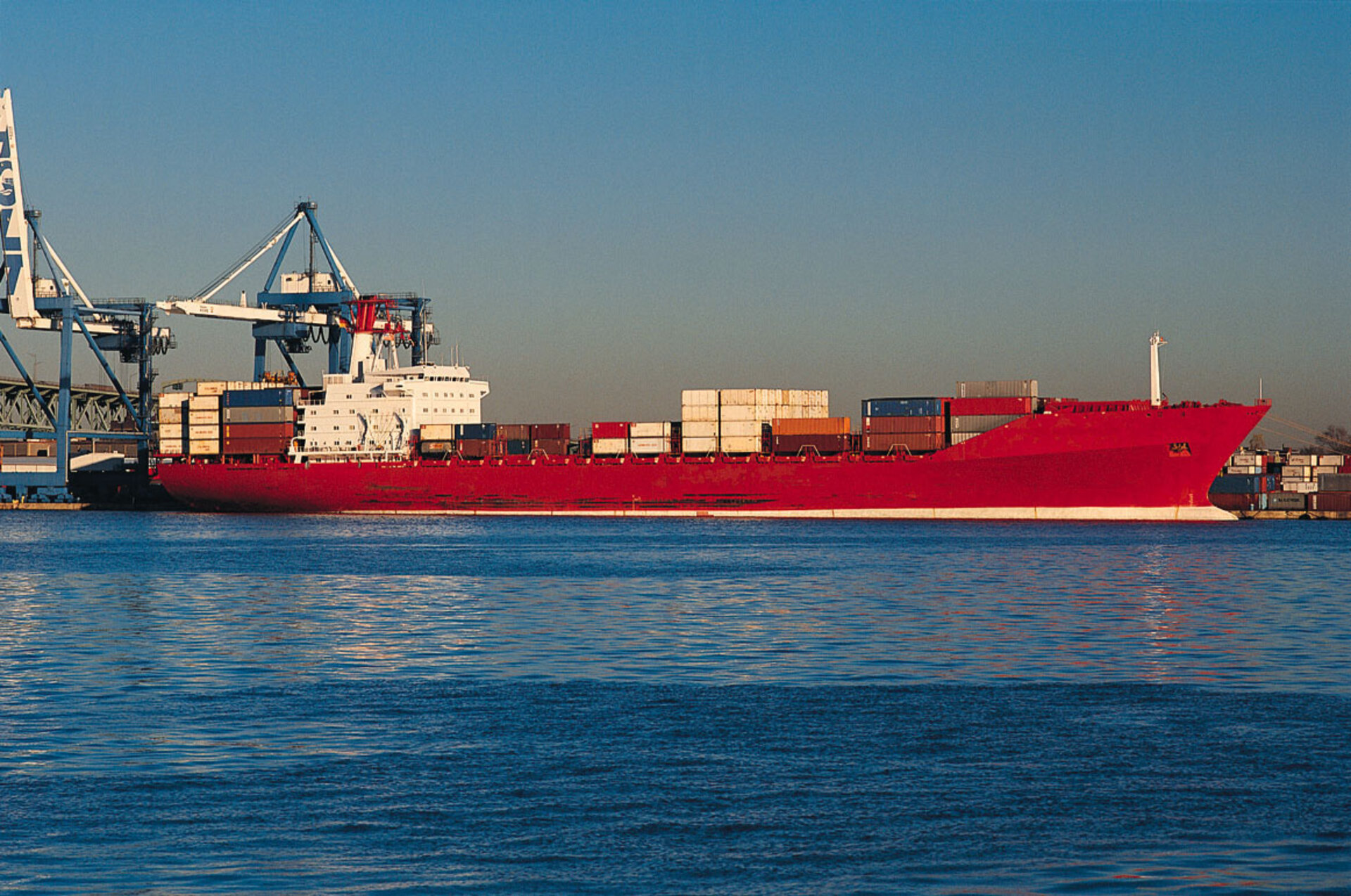 Water is common form of ballast in ships