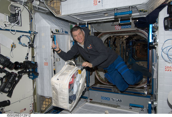 Paolo Nespoli with his storage bag