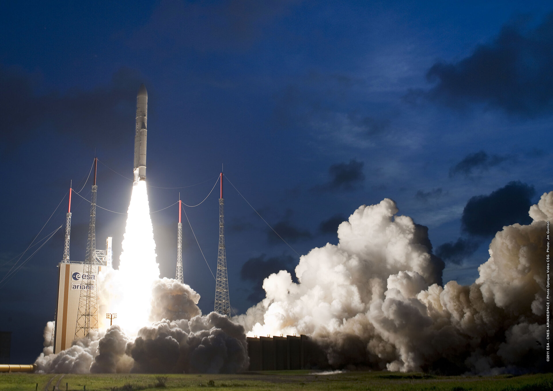 Ariane 5 ECA flight VA201 liftoff