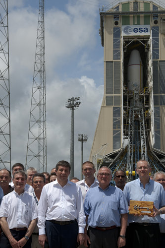ESA hands over keys to Soyuz launch site