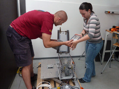 Students from the GRAPPA team prepare their rack