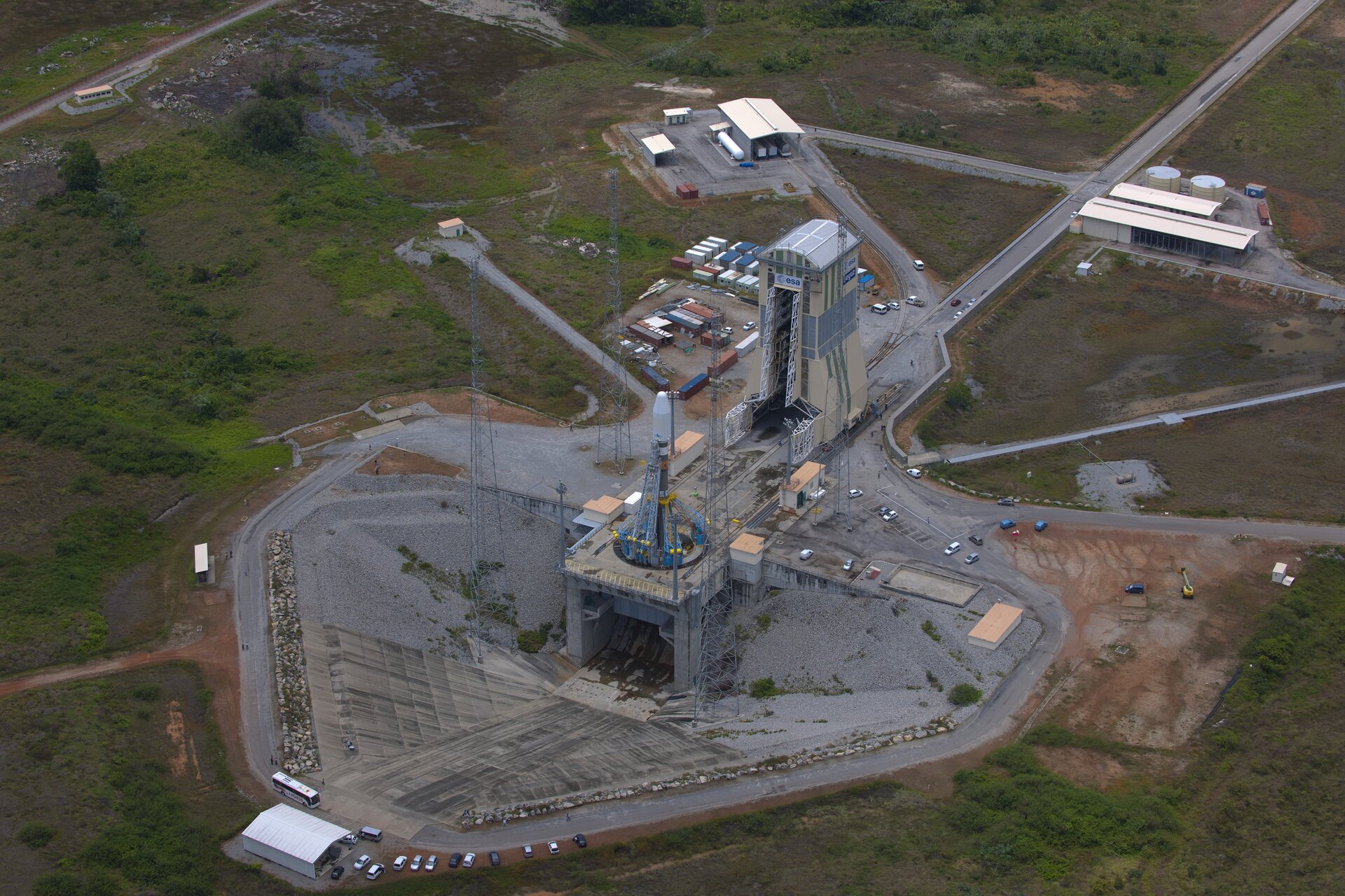 Luftaufnahme des Sojus-Startplatzes in Kourou