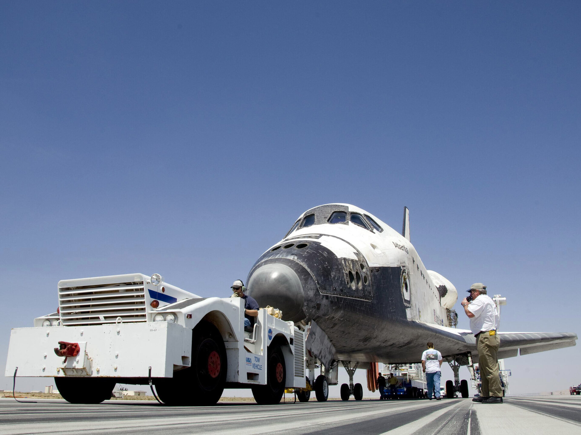 Atlantis towed after landing