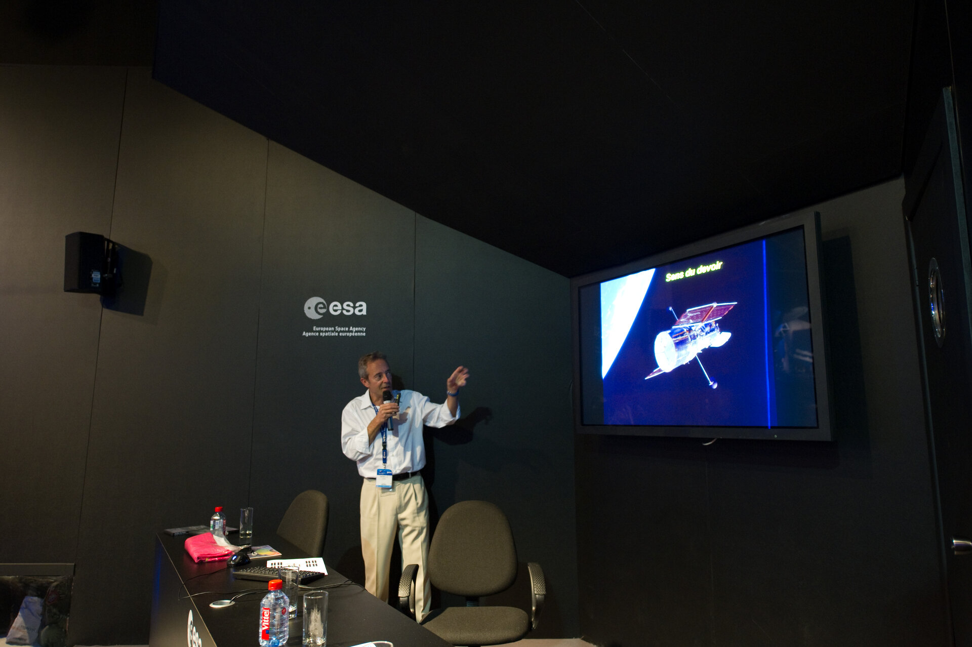 "Living & Working in Space" presentation by Jean-François Clervoy