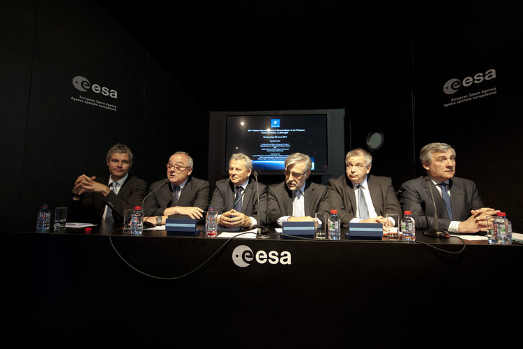 Signature of the Galileo Ground Mission Segment contract and Galileo Ground Control Segment Contract