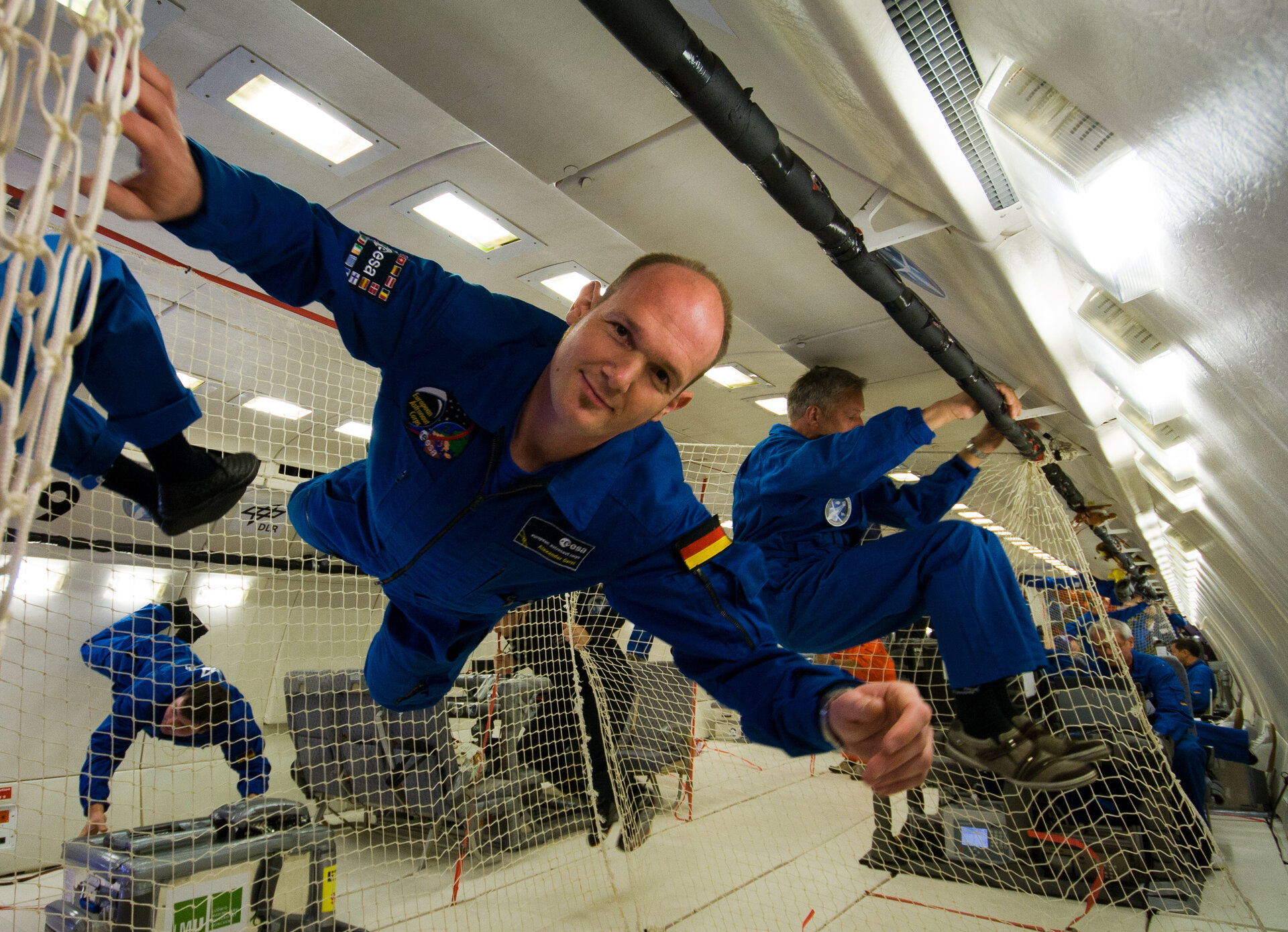 ESA-Astronaut Alexander Gerst schwerelos beim Parabelflug
