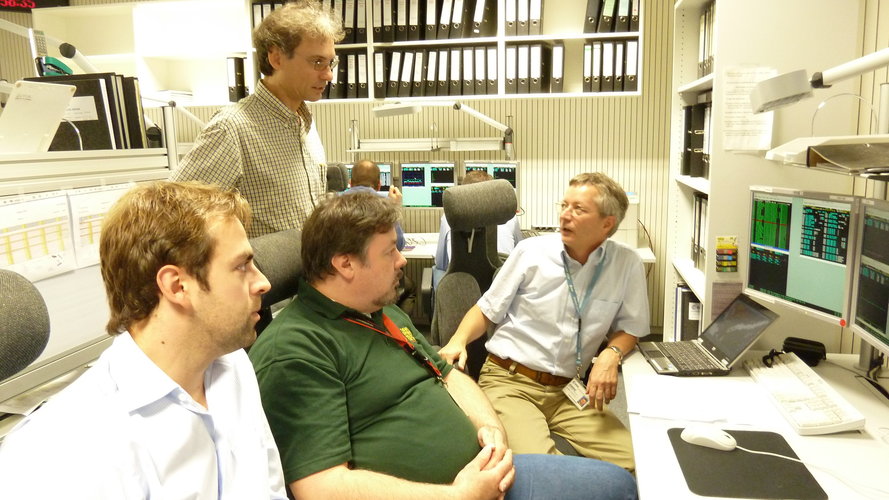 Operations team planning ERS-2 passivation and deorbit burns