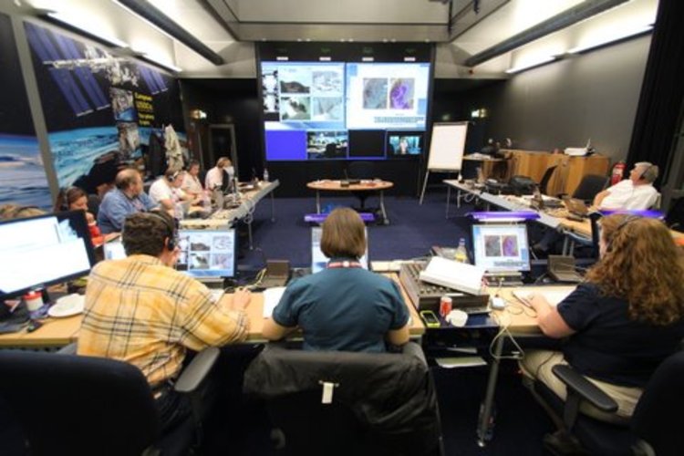 Multimedia library of the Erasmus centre at ESTEC