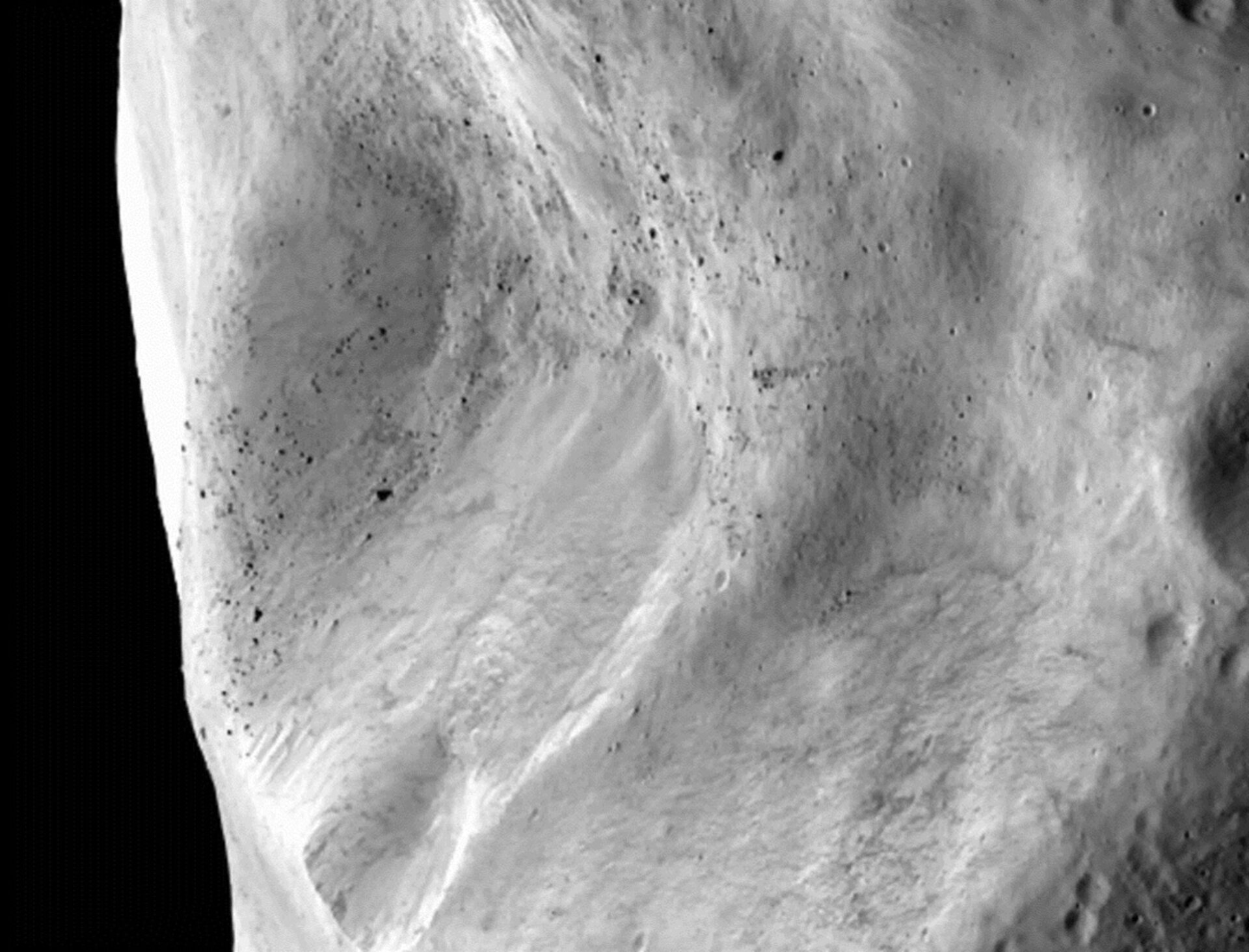 Ίχνη κατολίσθησης στην επιφάνεια του αστεροειδή Lutetia